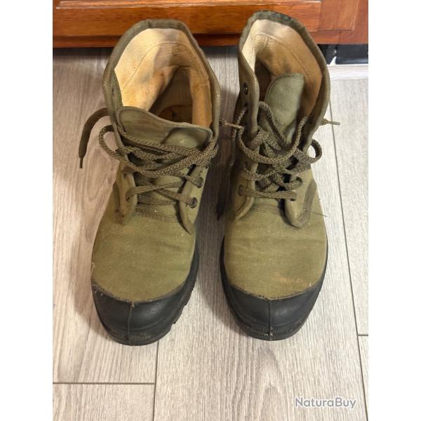 Chaussures arm�e en toile