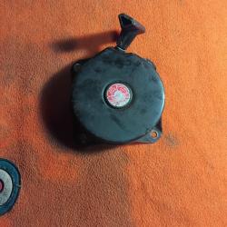 Lanceur d&eacute;marreur tondeuse divers p&egrave;se 435 gr