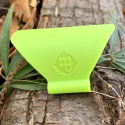 Attache antenne HUNTPOWER - GRAV&Eacute; PERSONNALIS&Eacute; Vert