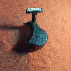 Lanceur d&eacute;marreur tondeuse ancienne / vintage pull and go Briggs et Stratton