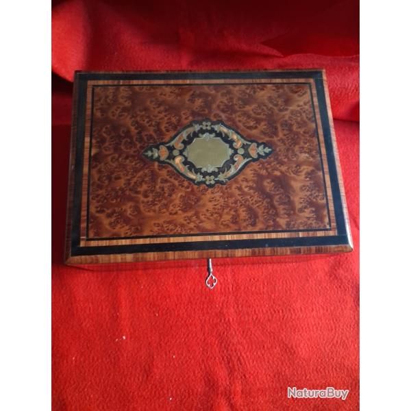 Coffret marqueterie Napol�on 3
