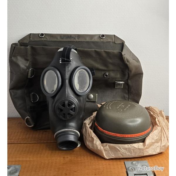 Masque � gaz mod�le SM-74 Schutzmaske 74 de l'arm�e Suisse