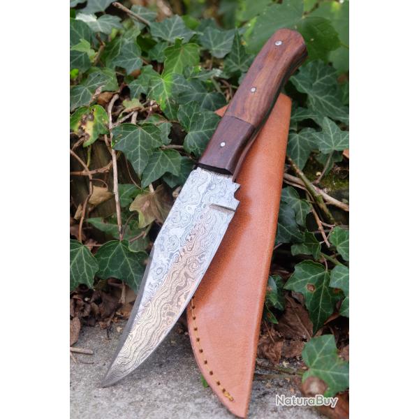 Skinner Bowie Couteau de Chasse Damas Lame 256 Couches Manche Bois Fabric Artisanale Etui Cuir 01