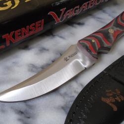 Couteau Fixe Kensei Vagabond Skinner Lame Acier Inox Manche G10 Noir et Rouge &Eacute;tui Cuir KE012