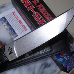 Couteau Fixe Kensei Oni-Shin Tanto Lame Acier Inox Manche Cuir Tress&eacute; Noir &Eacute;tui Cuir KE011