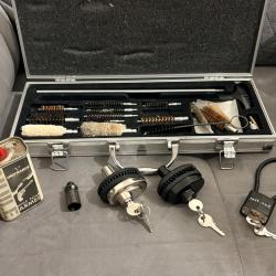 Lot entretien et s&eacute;curit&eacute; arme : Mallette nettoyage universelle + 3 Verrous + Adaptateur silencieux