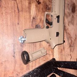 Sig Sauer P320 CO2 Tan Blowback (Cal. 4.5mm) + 3 Chargeurs � Excellent &eacute;tat 1x Pistolet Sig Sauer P3