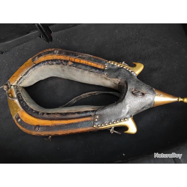 Collier d'attelage ancien en cuir et bois - D�co rustique