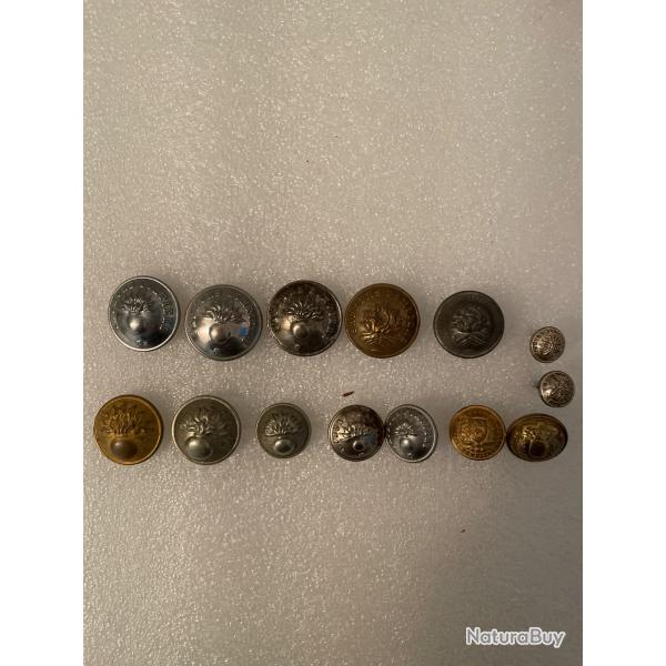 Lot boutons divers , pompier , infanterie