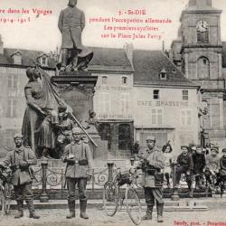 Carte postale ancienne Saint-Di&eacute; Place Jules Ferry 1914-1915 -N&deg;4463