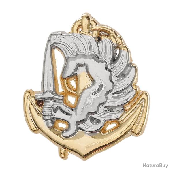 Pin's insigne de b�ret Boussemart parachutiste des troupes - Autre