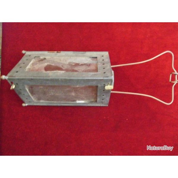 Lampe MONJARDET avec son �tuis de transport . ( collection ) .