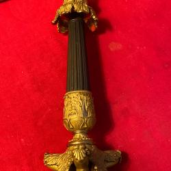 Paire de bougeoirs d'&eacute;poque Restauration