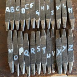 Alphabet  &agrave; frapper Lettres Anglaises 2 mm militaire