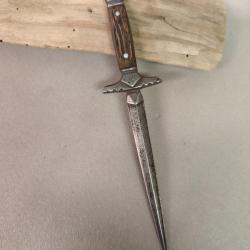 Dague de vertu palissandre sans prix de r&eacute;serve