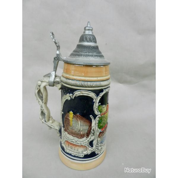 Chope � bi�re allemande en gr�s �maill� - Heidelberg - Couvercle en �tain - D�cor relief polychrome