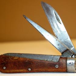 COUTEAU DE POCHE de la SECONDE GUERRE.