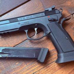 CZ75 SP01 : Kit Magwell (Magwell, 2 plaquettes courtes et talon de chargeur) M3D