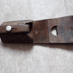 1964 : PORTE FOURREAU / GOUSSET / PORTE BAIONNETTE SUISSE FASS 57 ou K31