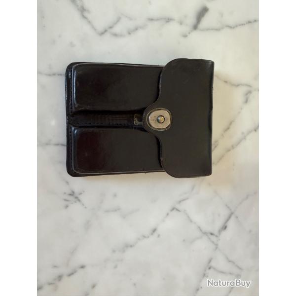 Porte chargeur cuir noir pour Colt 1911 . P�riode Vietnam.
