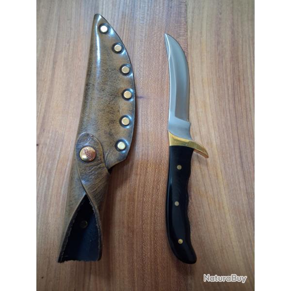 Buck "Akonua" usa �tui en cuir �tat proche du neuf ancienne fabrication etui en cuir !!