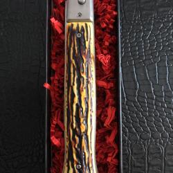 couteau &agrave; cran d'arr&ecirc;t automatique