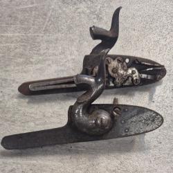 Paire de platine fusil a percussion (rep 3)