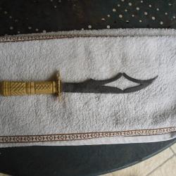 Ancien couteau exotique
