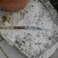 Tr&egrave;s beau couteau type navaja