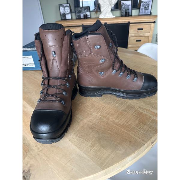 Chaussures montantes chasse et s�curit� haut de gamme neuf