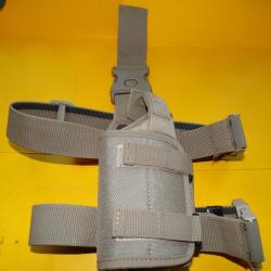 HOLSTER DE CUISSE DE MARQUE VEGA HOLSTER  EN CORDURA , BON  ETAT VOIR PHOTOS . POUR TOUT RENSEIGNEME