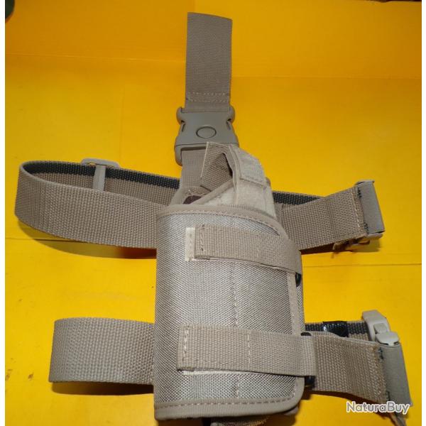 HOLSTER DE CUISSE DE MARQUE VEGA HOLSTER  EN CORDURA , BON  ETAT VOIR PHOTOS . POUR TOUT RENSEIGNEME
