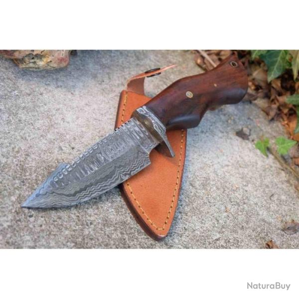 Couteau Skinner Lame Acier Damas 256 Couches Manche Bois Garde Damas Etui Cuir Fabric Artisanale