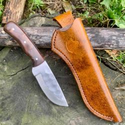 couteau de chasse d'artisan / manche en palissandre , lame acier carbone 1075