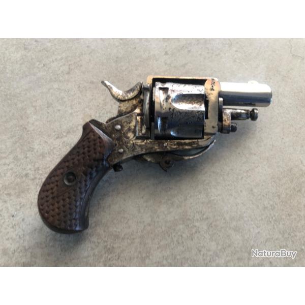 JOLI REVOLVER SORTIE DE GRENIER CAL 320