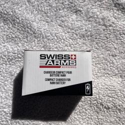 Chargeur de batterie NiMH Swiss Arms - Airsoft