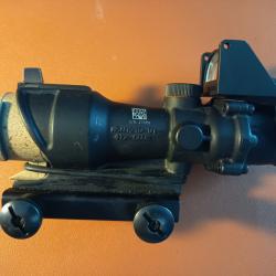 Trijicon ACOG 4x32 avec red dot