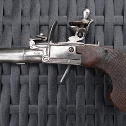 Pistolet ELG &agrave; silex.
