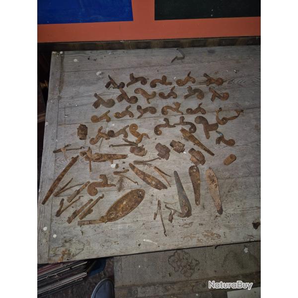 Lot chien de fusils et divers