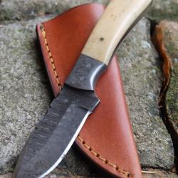 Couteau Skinner de Poche Lame Acier Damas 256 Couches Manche Os/Damas Etui Cuir Fab Artisanale