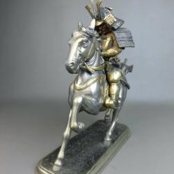 Samourai &agrave; Cheval en Bronze
