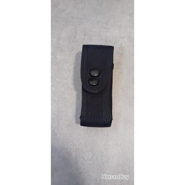 �tui Porte Chargeur 9 mm - GK Red lebel - positions vertical