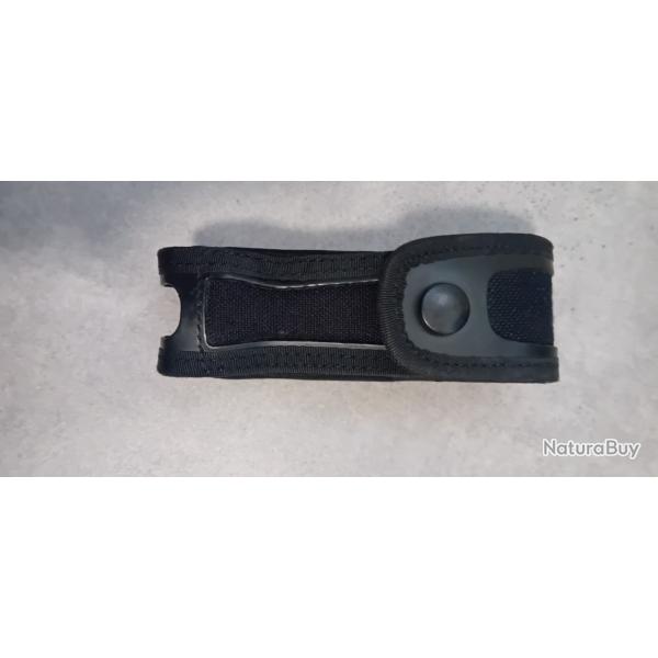 �tui Porte Chargeur 9 mm - GK pro - positions vertical