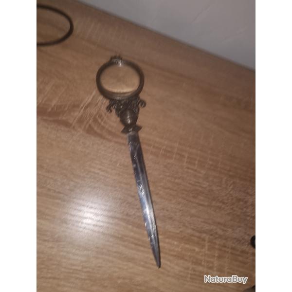 Joli coupe papier