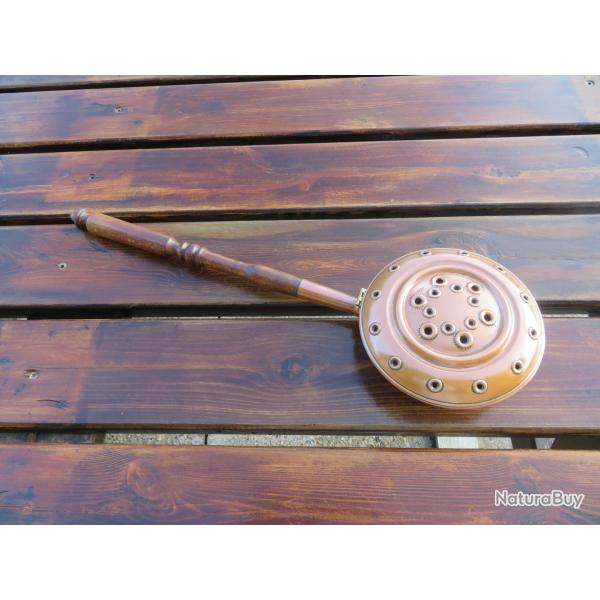 Ancienne Bassinoire/chaufferette/Chauffe-Lit en cuivre avec manche en bois patin� - FRANCE (XX�)