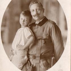 Carte postale ancienne Kaiser Wilhelm II et son petit-fils 1910 -N&deg;4448