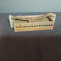 Moule &agrave; plombs de p&ecirc;che ancien en fonte, fin XIXe-premi&egrave;re moiti&eacute; XXe si&egrave;cle (circa 1880-1950).