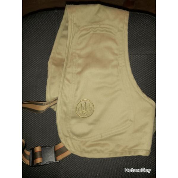 Harnais de protection d'�paule Beretta pour gaucher, d'occasion tr�s bon �tat