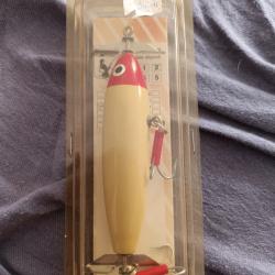 Vends ancien leurre de p&ecirc;che vintage de marque Saphir, avec inscription Fran&ccedil;ois H. sur le carton.
