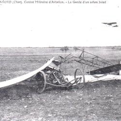 Carte postale ancienne Avord Centre Militaire d'Aviation - N&deg;8870